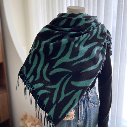 Pashmina Estampada con Rayas y Borlas - Lujo y Calidez - Image 8