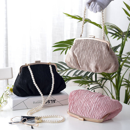 Bolso de Mano Cheongsam Elegante con Cadena de Perlas y Pliegues de Satén