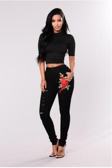 Pantalones Vaqueros Negros con Rotos y Bordados para Mujer - Image 2