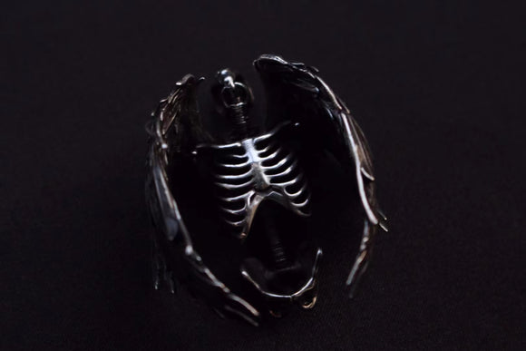 Dije de Plata Esterlina Vintage Old Guard para Hombre
