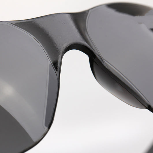 Gafas de Seguridad Ligeras con Lentes Grises Antivaho - Image 9