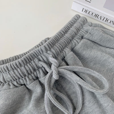 Shorts Deportivos de Pierna Ancha con Ajuste Versátil - Image 18