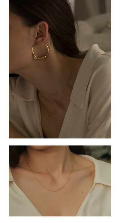 Collar Cadena Hueso de Serpiente Oro con Dije Redondo Irregular para Mujer - Image 14