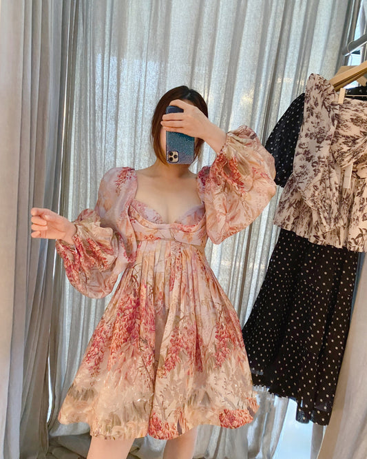 Vestido Vintage Corte Resort con Mangas Linterna y Espalda Descubierta