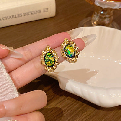 Aretes Metálicos Plisados Irregulares Verde Retro