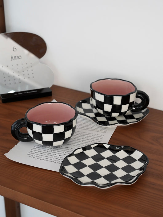 Taza Ajedrez Blanco y Negro - Diseño Viral Moderno