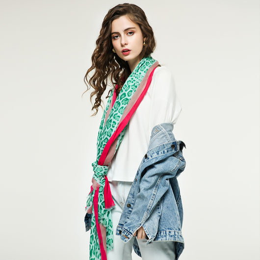 Pañuelo Multicolor de Algodón y Lino con Estampado de Leopardo y Rayas - Image 9
