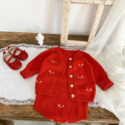 Gorro Ha Yi para Bebé Niña Rojo con Bordado de Amor - Image 13