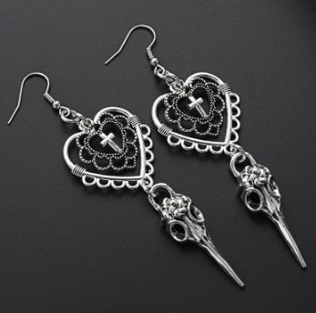 Aretes Góticos con Cráneo de Pájaro y Pentagrama - Image 8