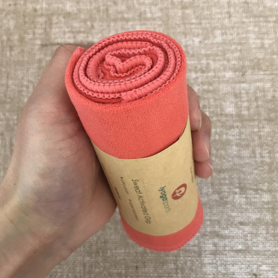 Toalla Cuadrada Absorbente para Yoga y Fitness - Image 20