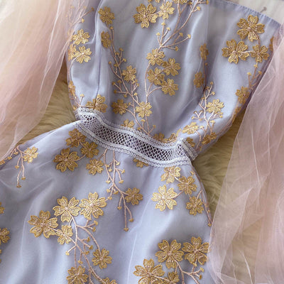 Vestido Elegante con Mangas Linterna de Malla y Bordado Calado - Image 3