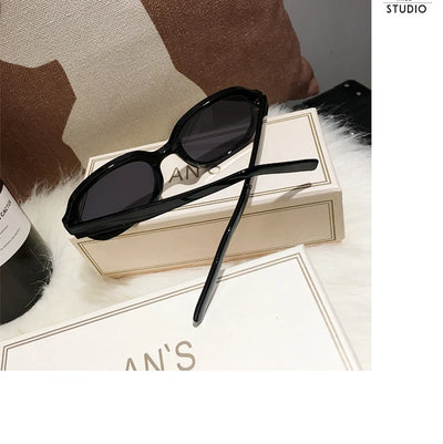 Gafas de Sol Retro Marco Pequeño para Mujer - Image 23