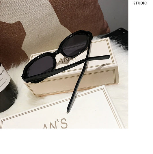 Gafas de Sol Retro Marco Pequeño para Mujer - Image 23