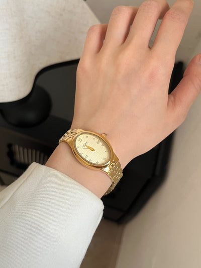 Reloj Elegante de Diseño Exclusivo con Esfera Pequeña y Detalles de Diamante - Image 9