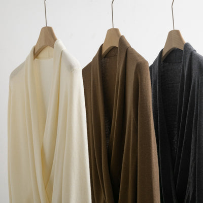 Blusa Elegante de Diseño Minimalista para Mujer - Image 2