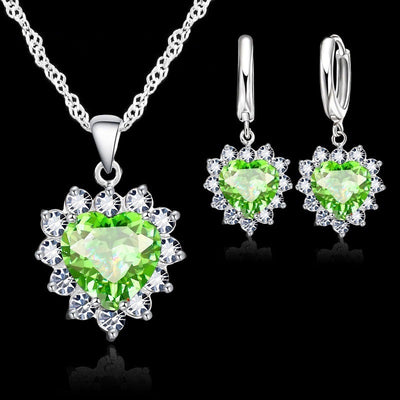 Conjunto de Aretes y Collar en Forma de Corazón - Image 10