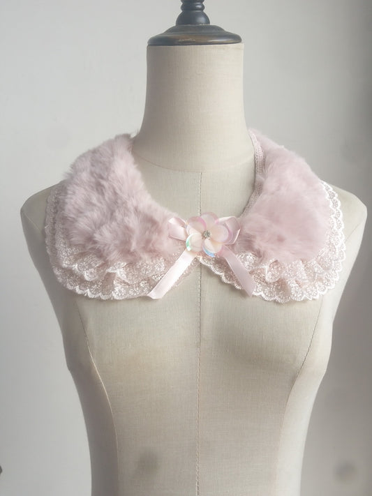 Blusa Versátil con Encaje y Cuello de Pelaje Adorable - Image 2