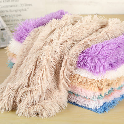 Colchoneta de Descanso para Perros en Felpa Beige - Image 9