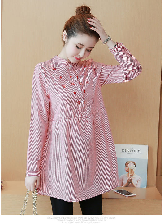 Blusa Maternidad Cuello Alto Rayas con Bordado - Image 10
