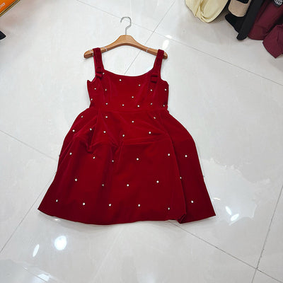 Vestido Negro Ajustado con Falda Voluminosa Mini - Image 3