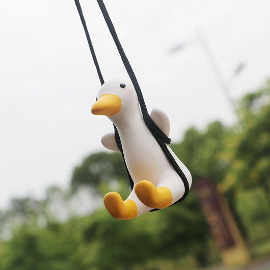 Adorno Colgante Pato Anime para Espejo Retrovisor - Ambientador y Decoración Auto - Image 4