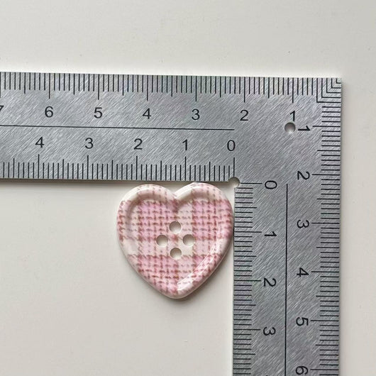 Botón Decorativo de Corazón a Cuadros - Image 21