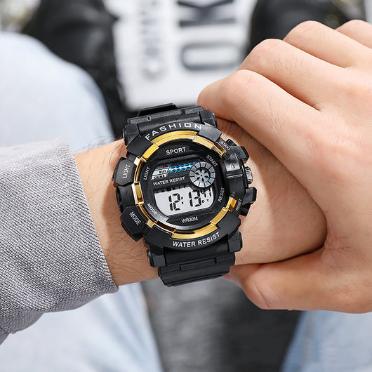 Reloj Digital Deportivo Multifuncional Resistente al Agua con Luz Nocturna para Hombre - Image 9