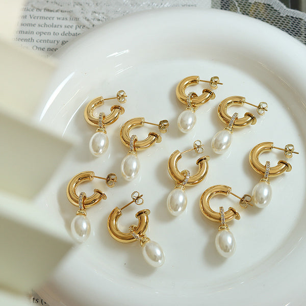 Aretes de Perla Barroca en C con Diseño Personalizado Europeo