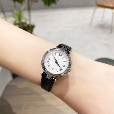 Reloj de Cuarzo con Correa de Acero y Esfera Romana Pequeña en Cuero - Image 23