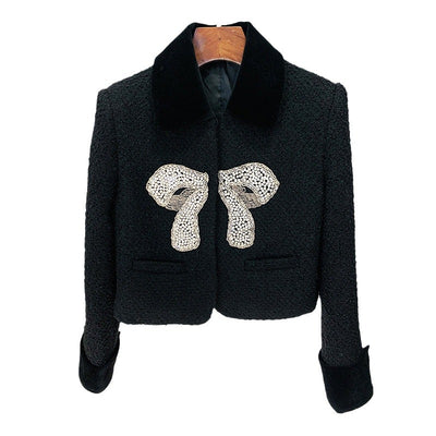 Abrigo de Invierno con Moño y Detalles Perlados - Image 5