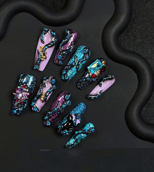 Manicura Personalizada Misterio Blanco y Negro Brillo Intenso - Image 5