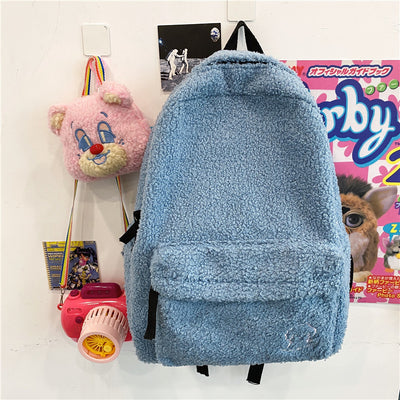 Mochila de Viaje Estilo Occidental con Gran Capacidad y Acabado Peluche - Image 9