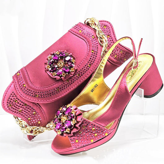 Conjunto de Fiesta Elegante con Zapatos de Tacón Punta Aguda y Bolso de Cristales - Image 9