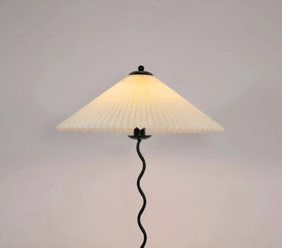 Lámpara Vintage de Mesita de Noche con Diseño Plisado Clásico - Image 5