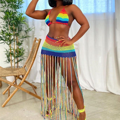 Traje Casual de Ganchillo Artesanal con Detalles de Borlas
