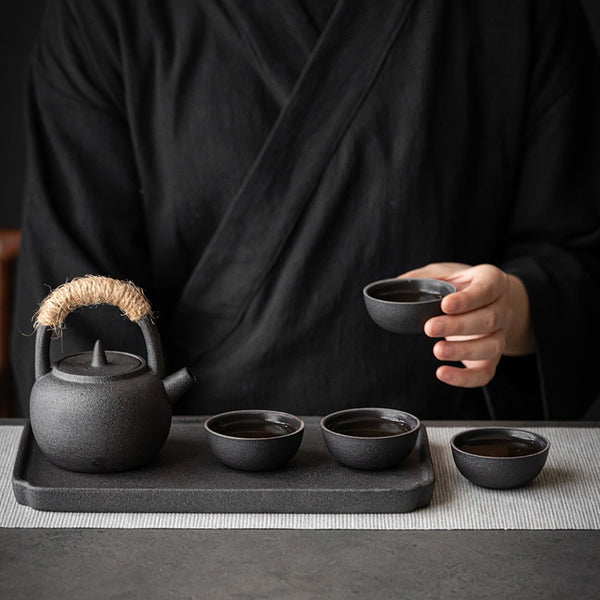 Tetera Japonesa de Cerámica Negra con Bandeja de Drenaje - Image 2
