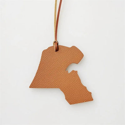 Colgante de Bolso en Forma de Mapa de Cuero - Image 10