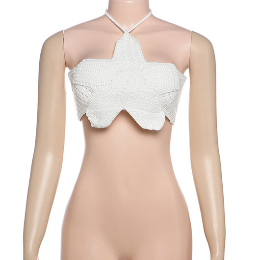 Camiseta Tejida con Escote Halter y Detalles Recortados en Encaje - Image 14
