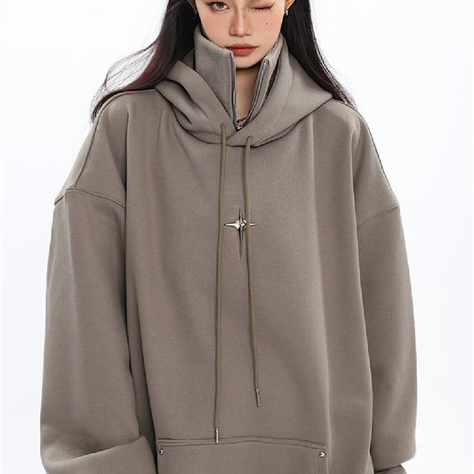 Sudadera con Capucha de Diseño Metálico