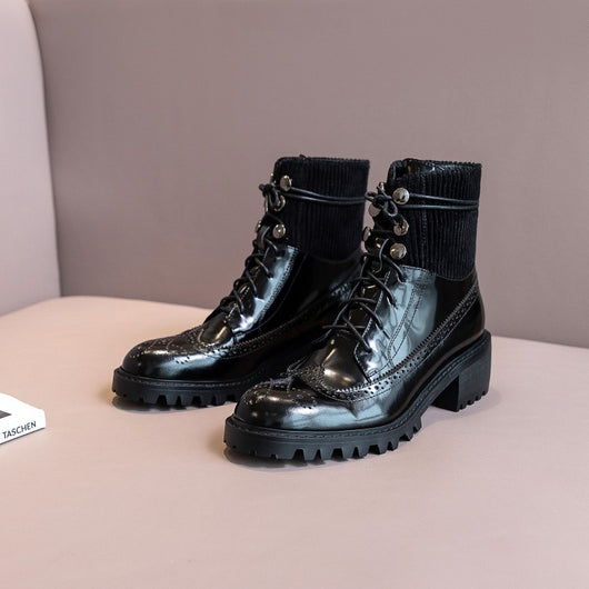 Botines Cortos de Tacón Grueso con Punta Redonda y Encaje Versátil - Image 13
