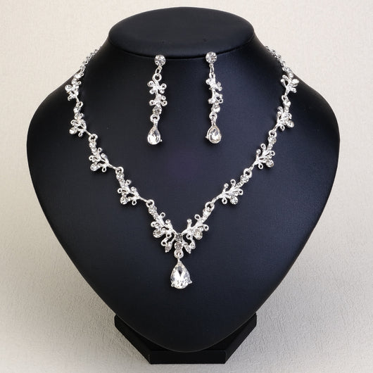 Conjunto de Aretes y Collar con Perlas y Cristales para Mujer - Image 14
