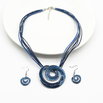 Conjunto de Collar y Aretes Geométricos con Líneas de Cera - Image 7