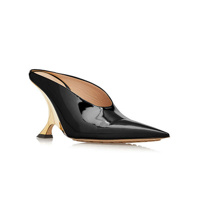 Tacones Plateados de Cuña con Punta Afilada y Diseño Brillante - Image 9