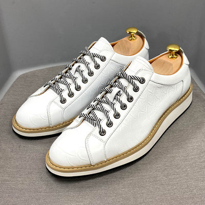 Zapatos Artesanales para Hombre con Patrón Grabado en Relieve - Image 3