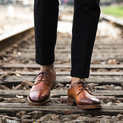 Zapatos de Cuero Retro Británico Hechos a Mano para Hombre - Image 9