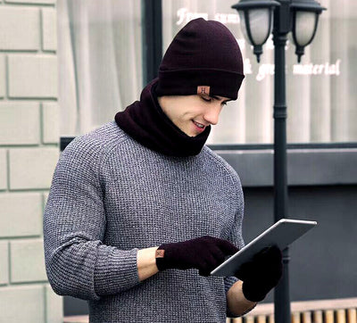 Conjunto Elegante para Hombre: Gorro Cálido y Traje de Terciopelo Premium - Image 2