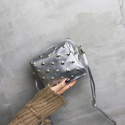 Bolso Mensajero Mujer con Remaches - Diseño Fashion Moderno - Image 10