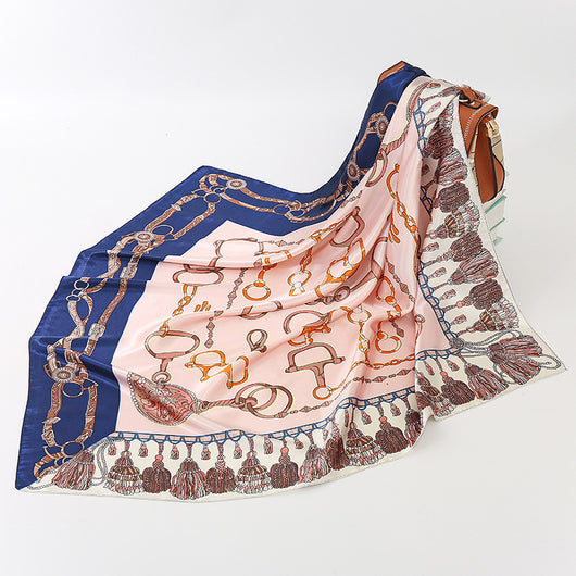 Pañuelo Estampado con Flecos y Hebilla Herradura para Mujer - Image 9