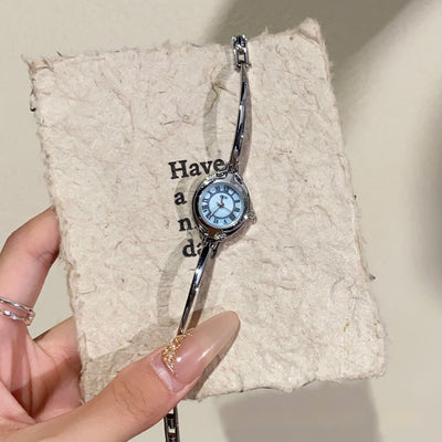 Reloj de Pulsera Minimalista para Mujer con Banda Fina - Image 2