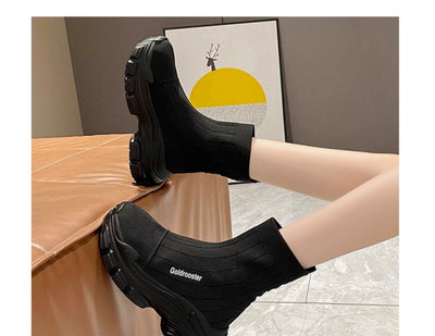 Botas Deportivas de Suela Gruesa con Altura Aumentada y Tecnología Flyknit - Image 10